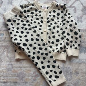 Hanna Anderson 2T Sweater and Pant Set
